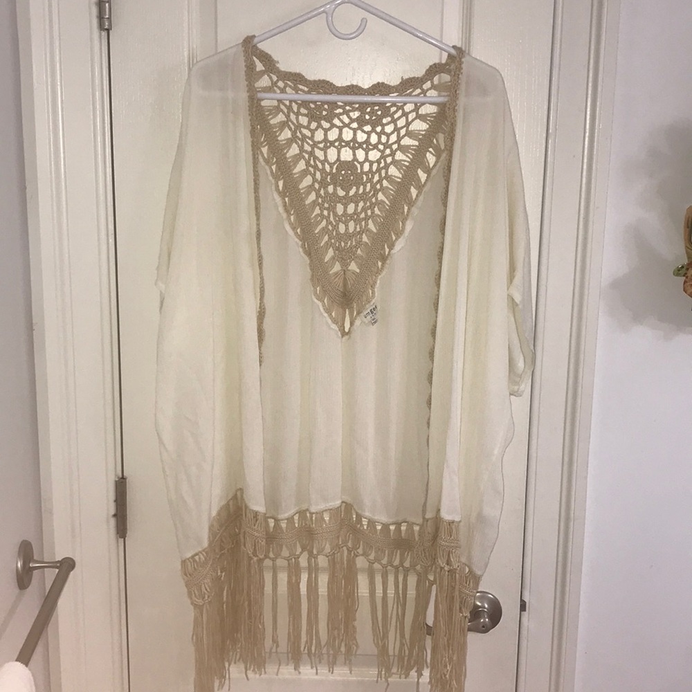 Short Sleeve Cardigan from Umgee Size M/L